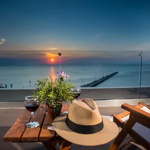 Vento Di Mare Peraía